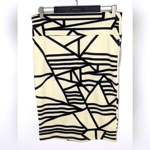 New LuLaRoe Cassie Pencil Stretchy Mini Skirt Size M Color Cream And Black
